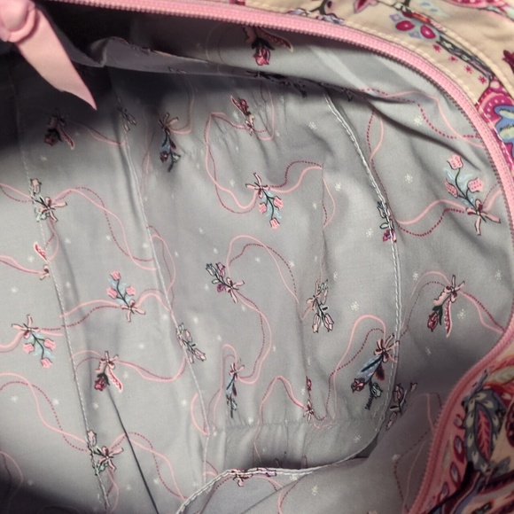 Very Bradley Tote - Picture 4 of 6